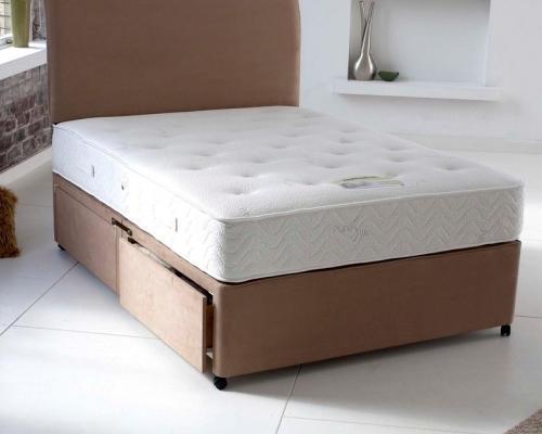 The Silk 1000 6ft Pocket Divan Bed offers superb support and comfort throughout the night for those of you that prefer a medium/standard feel due to the excellently placed 1000 pocket spring system within the mattress